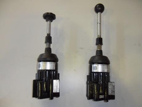 Par de Joysticks Montados
